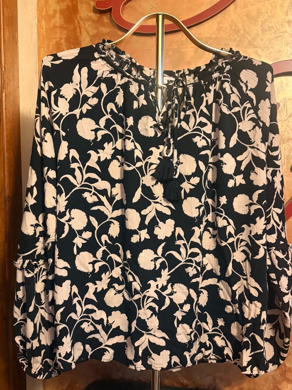 Knox Rose Black and Cream Floral Blouse